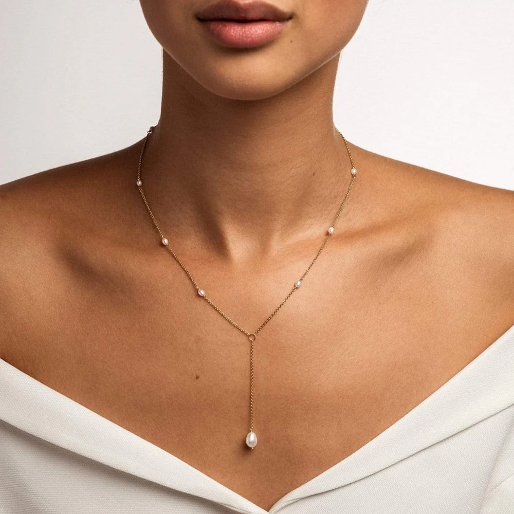Dainty Freshwater Pearl Necklace – Delicate 18K Gold‑Plated Chain Jewelry